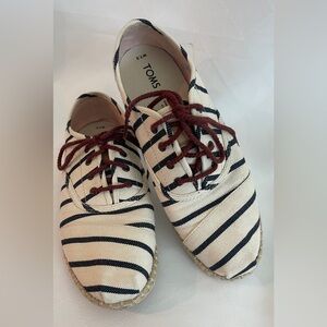 TOMS Women’s Laceup Espadrille